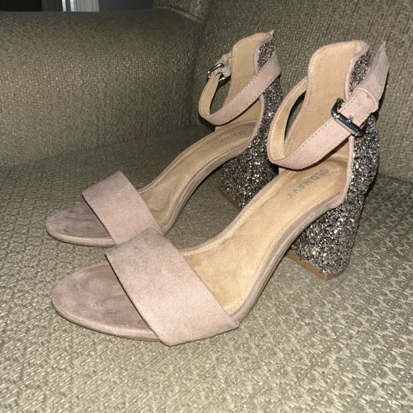 Old Navy Glitter Heel - Picture 1 of 5